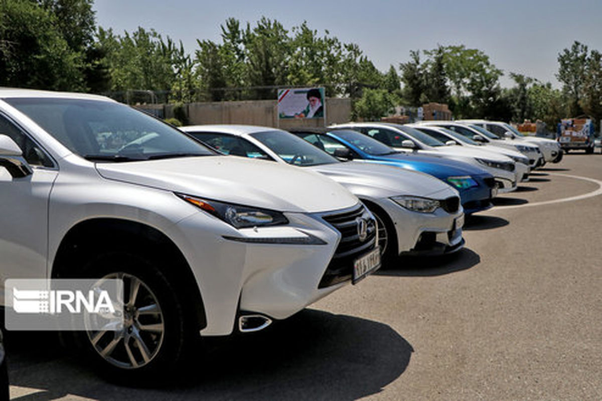 شیب نزولی قیمت ‌ها در بازار آرام خودرو