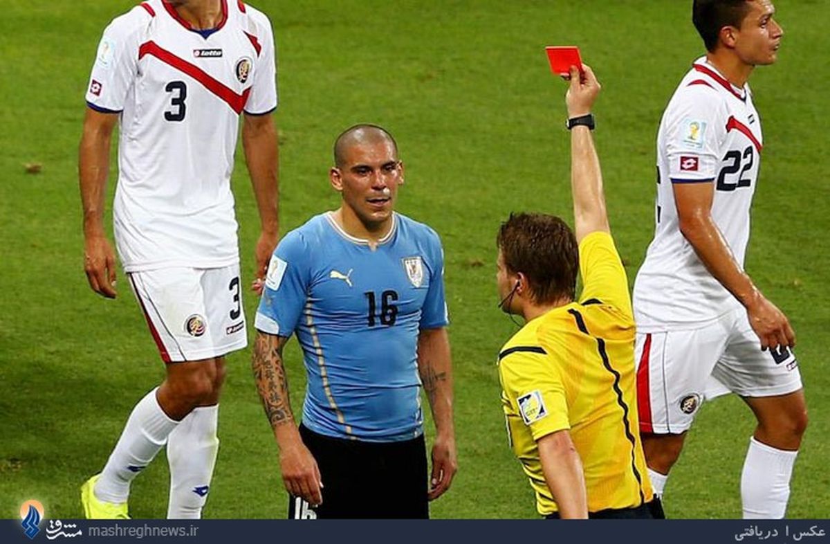 اولین اخراجی جام جهانی ۲۰۱۴ /عکس