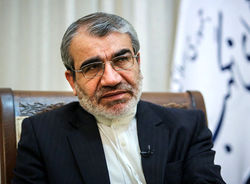 انتقاد کدخدایی از قانون انتخابات کشور +عکس