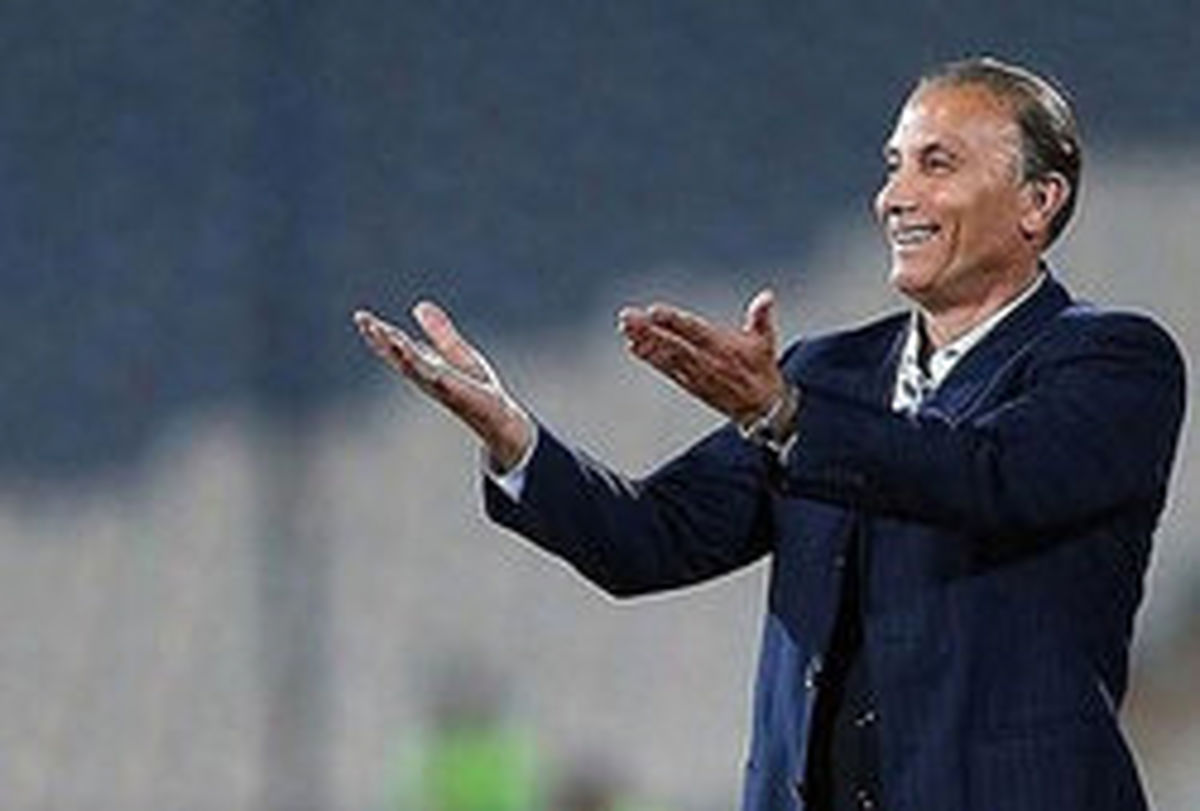 درخشان استعفایش را رد کرد