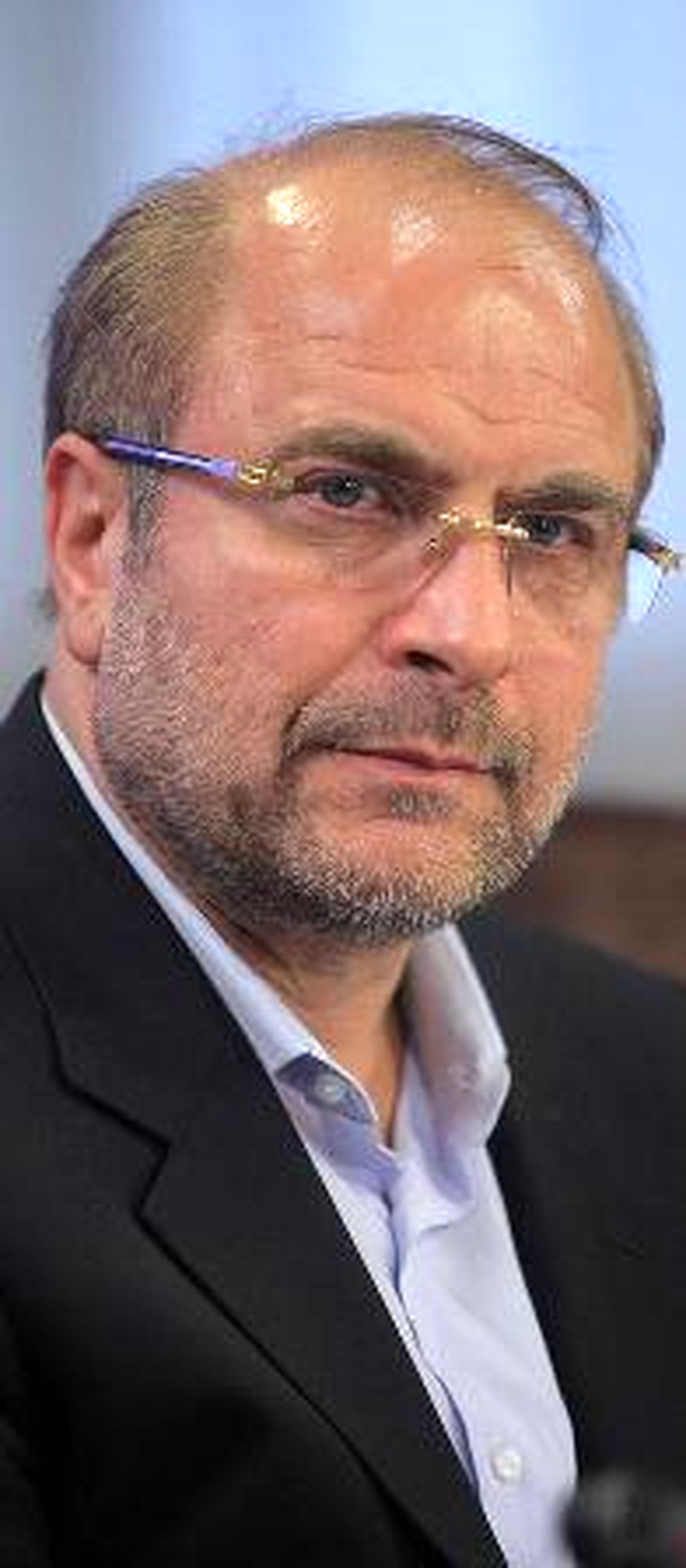 رهبری بر پرونده هسته‌ای نظارت دقیق دارند/ نباید تیم مذاکره کننده را تضعیف کرد/ برای مبارزه مذاکره می‌کنیم