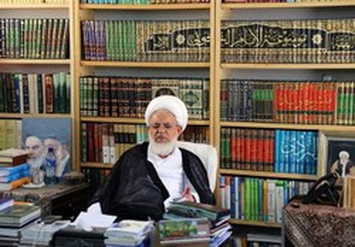 انتقاد امام جمعه یزد از گرانفروشی‌ها و احتکار