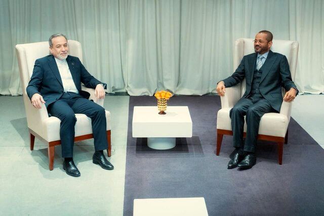 رایزنی وزرای خارجه ایران و عمان در ژنو 