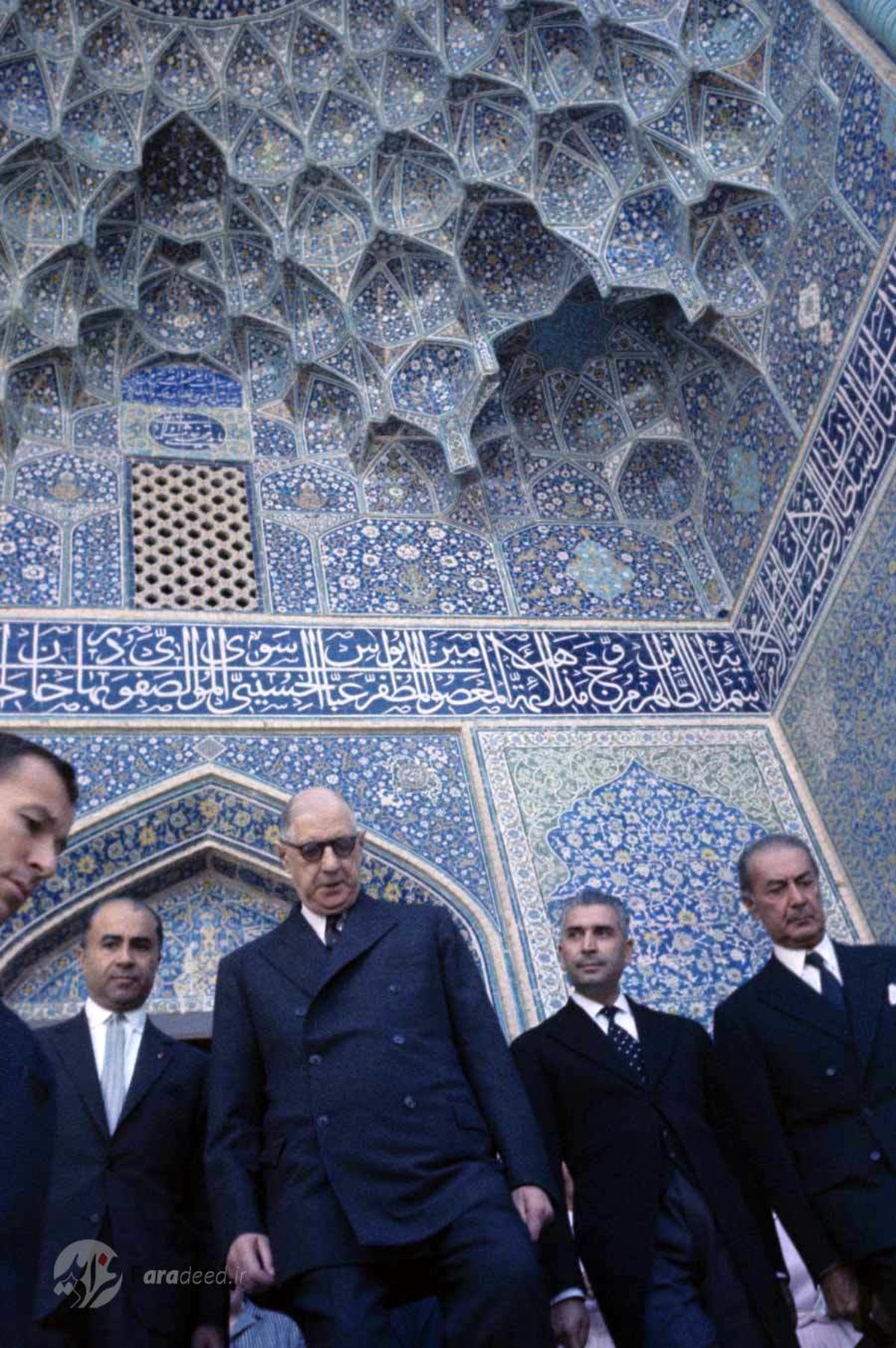 عکس: بازدید ژنرال دوگل از مسجد شیخ لطف‌الله