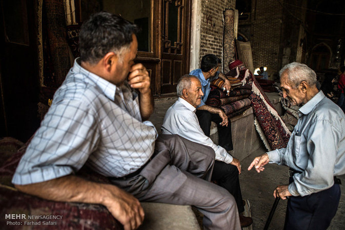 تصاویر: گشت و گذاری در بازار فرش قزوین