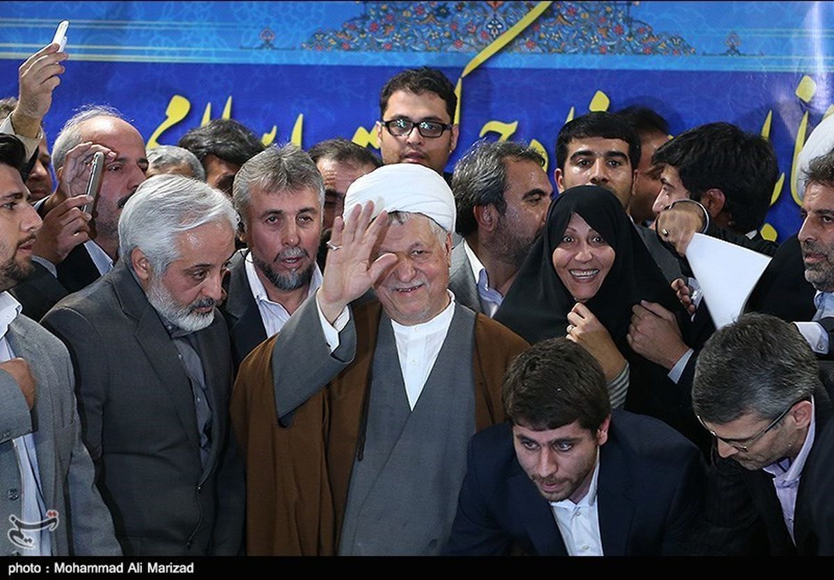 خنده فاطمه هاشمی از نامزدی پدر/عکس