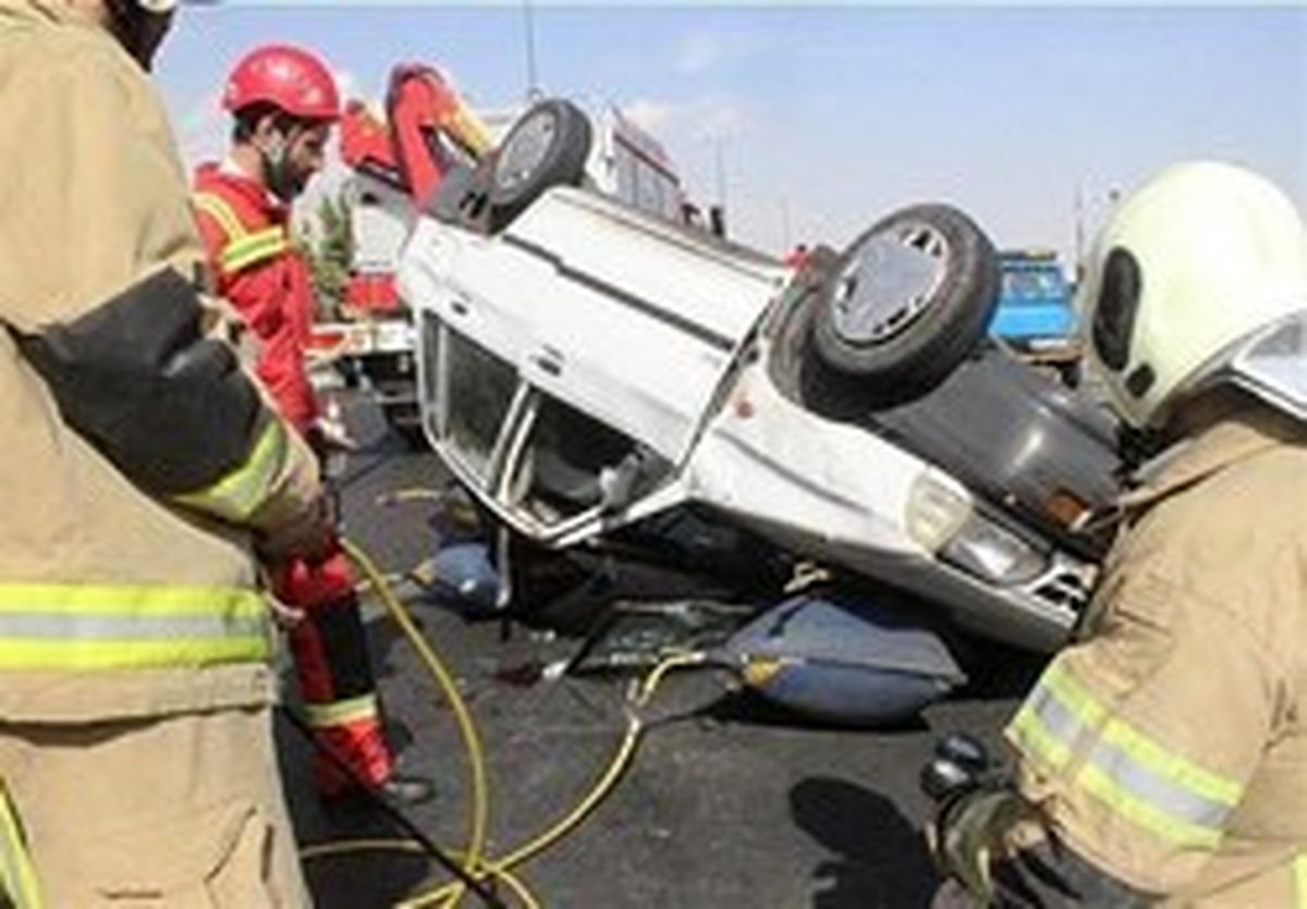 واژگونی سرویس مدرسه در خانهزنیان فارس