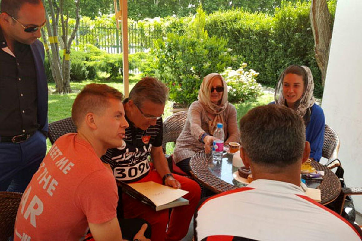 عکس: برانکو در کنار دختر و همسرش در تهران