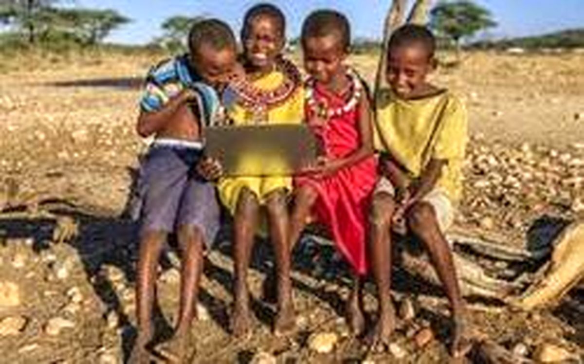 بغل کردن قدرت در آفریقا عادی است!