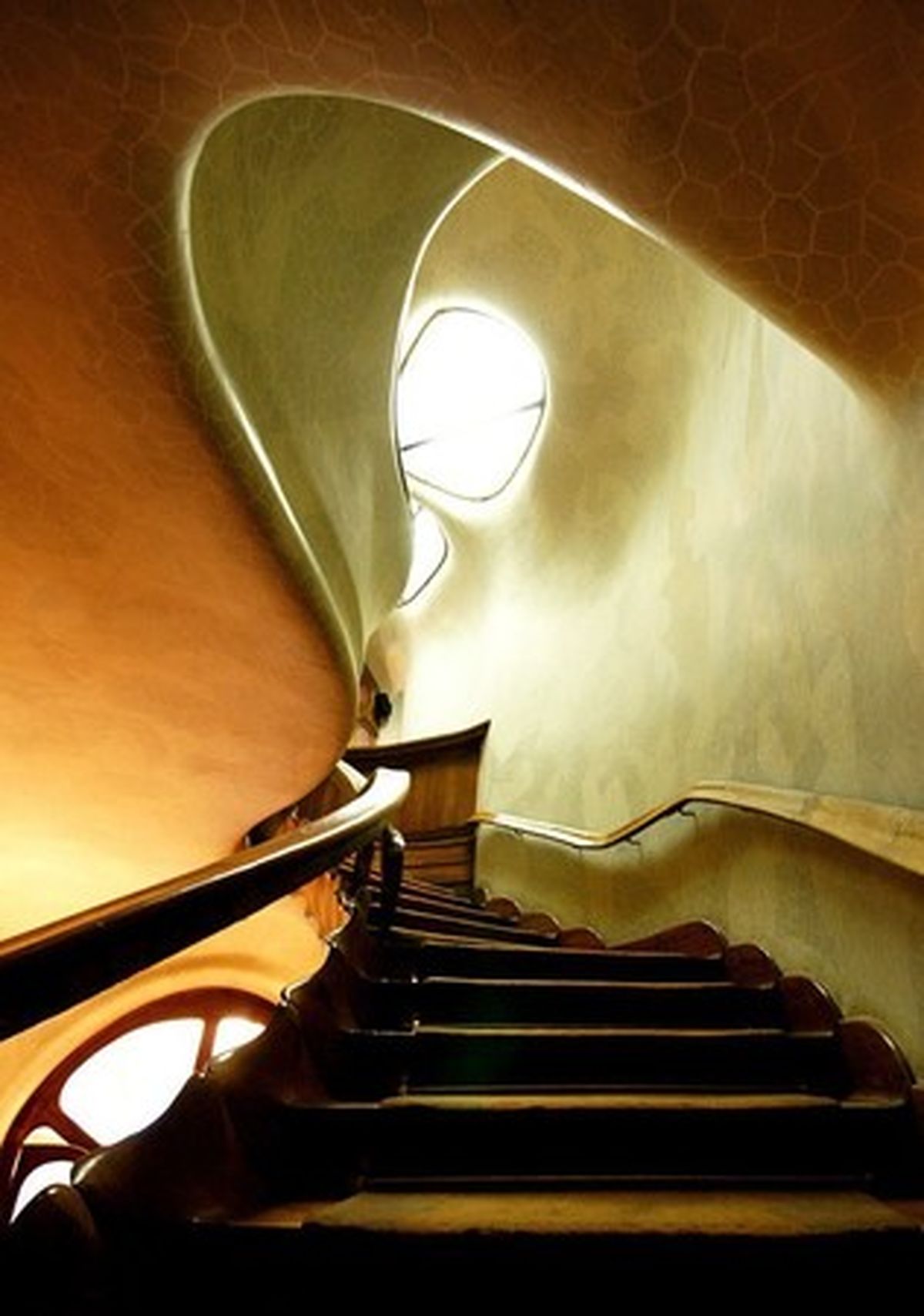 خانه‎ای شبیه اژدها در بارسلونا +تصاویر