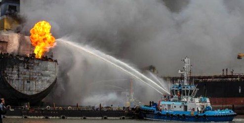 انفجار در نفتکش اندونزیایی در جزیره سوماترا