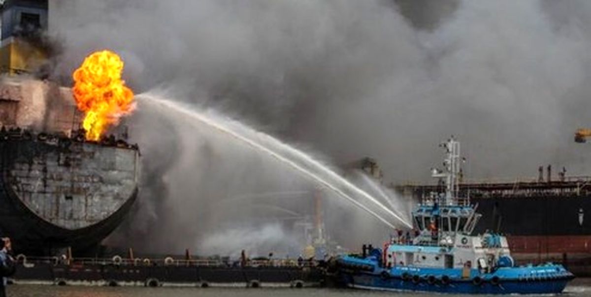 انفجار در نفتکش اندونزیایی در جزیره سوماترا