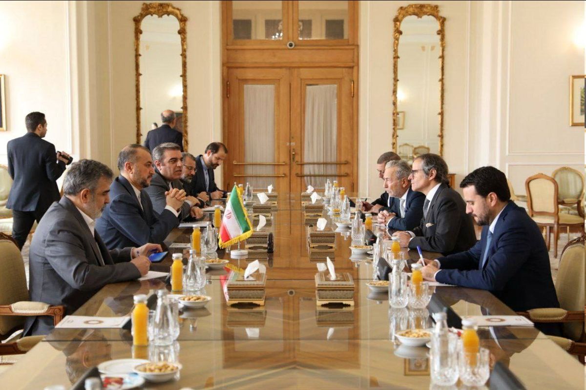 علی باقری از تیم مذاکرات کنار گذاشته شد؟