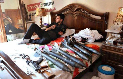 عکس/ تخت‌خواب تروریست سوری!