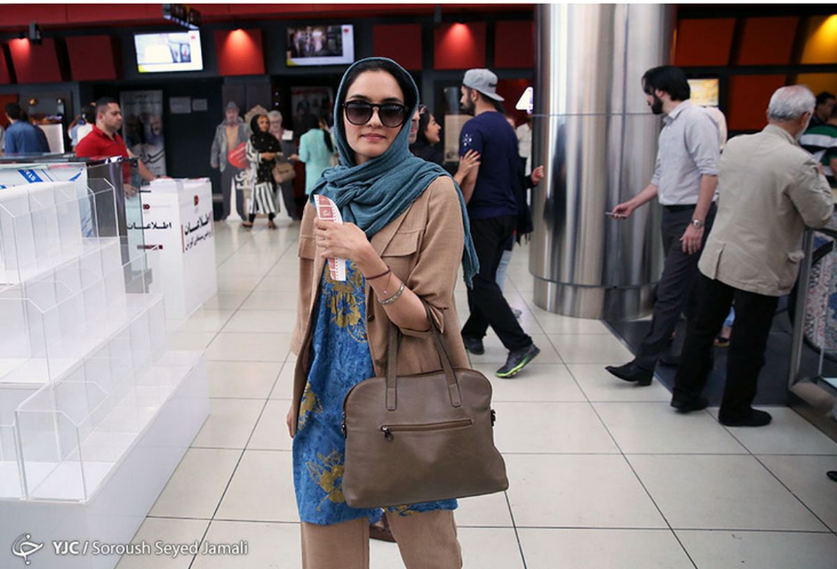 تصاویر: تیپ بازیگران زن در اکران ایستاده در غبار