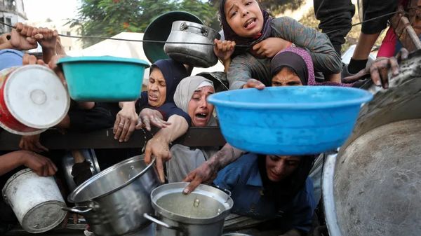 خبرنگار فلسطینی: درحال گزارش زنده مانند مردم غزه از گرسنگی از حال رفتم