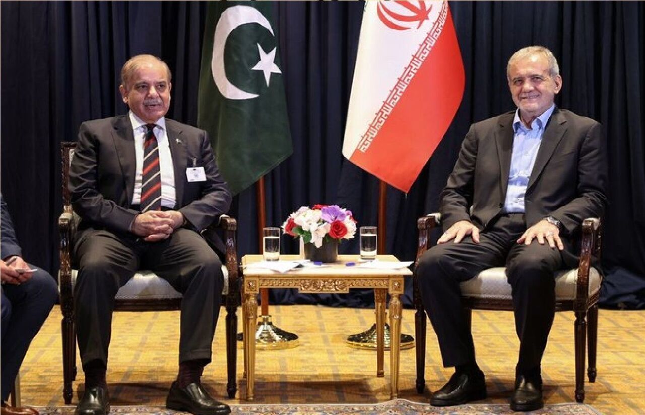 سفر شهباز شریف به تهران: فرصتی برای بررسی مسائل کلیدی منطقه