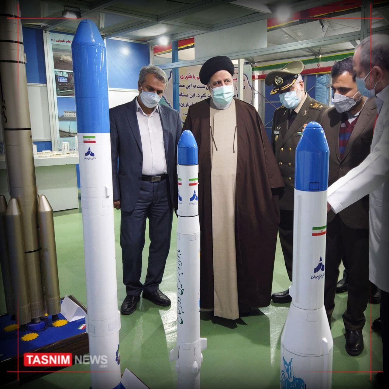 عکس: بازدید رئیسی از دستاوردهای صنعت فضایی کشور