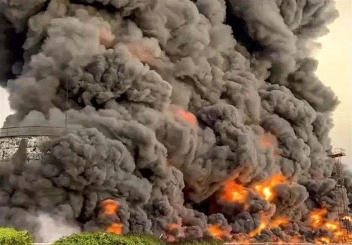 اخبار اوکراین | اوکراین مدعی نابودی مخازن فراوردههای نفتی روسیه شد