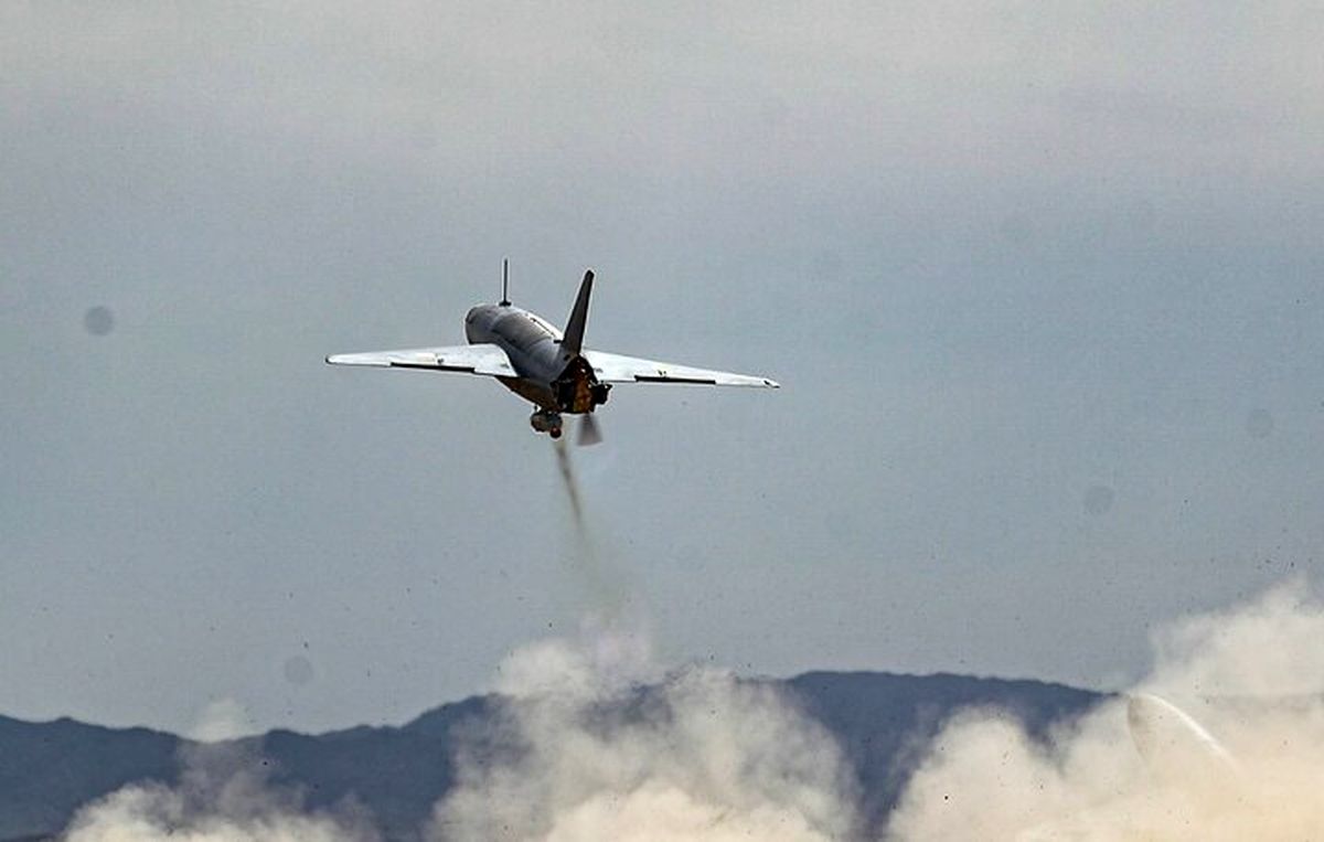 تصاویر جدید از پرتاب پهپاد آرش ۱ و ۲ ارتش به مواضع رژیم‌صهیونی