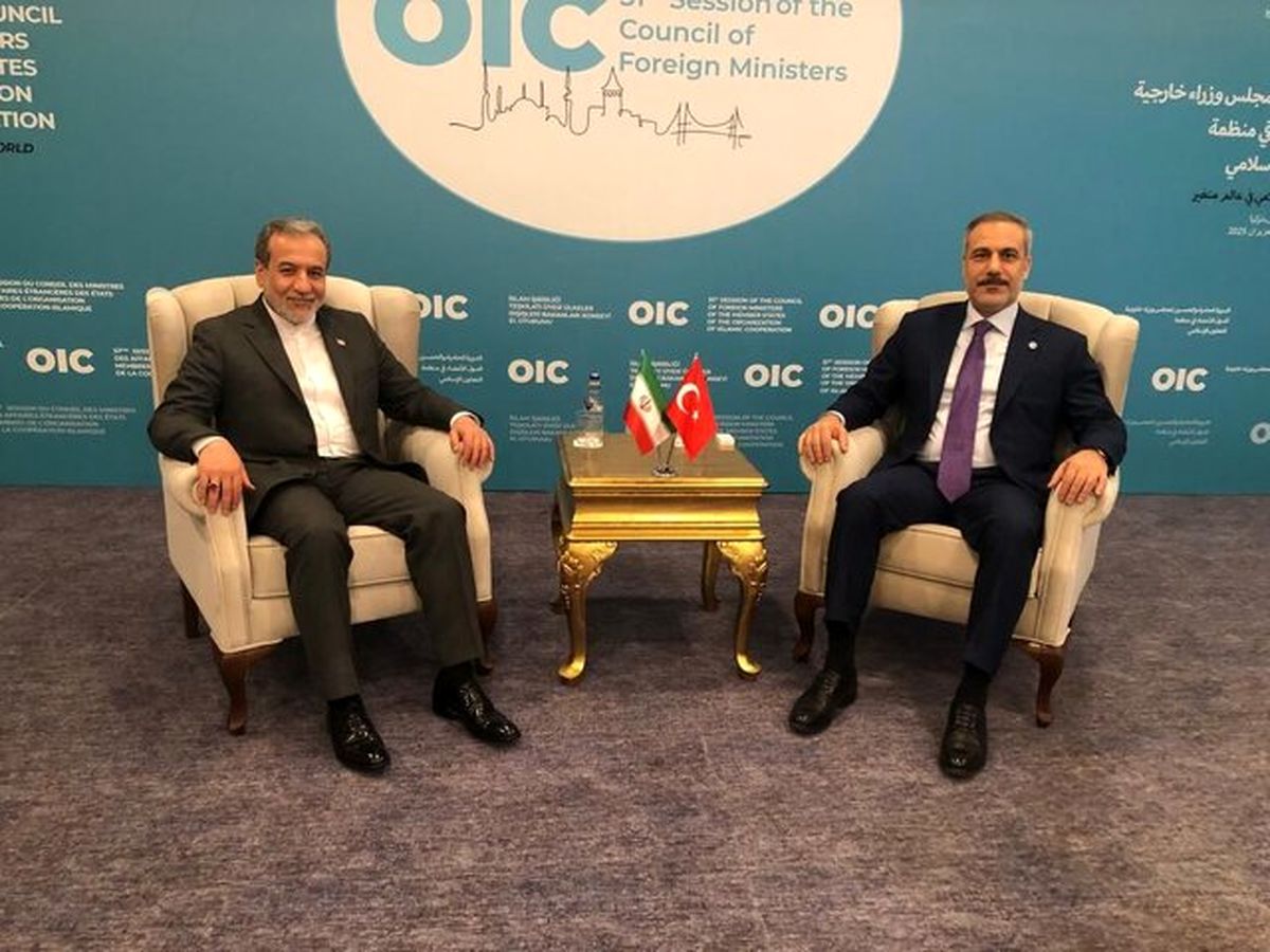 رایزنی وزیران امور خارجه ایران و ترکیه در استانبول