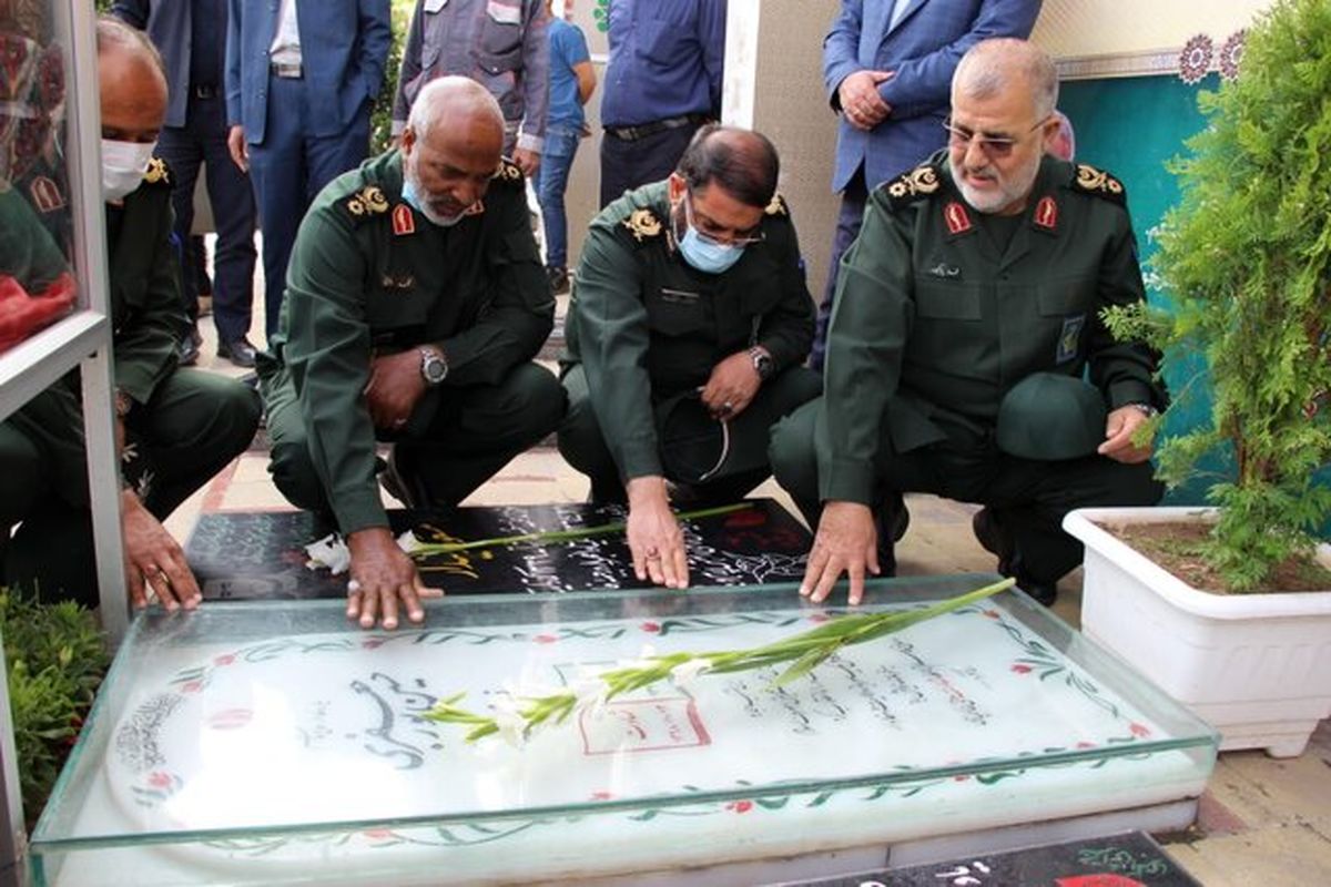 سردار پاکپور: انتقام خون حاج قاسم را با شیوه‌های دیگری می‌گیریم 