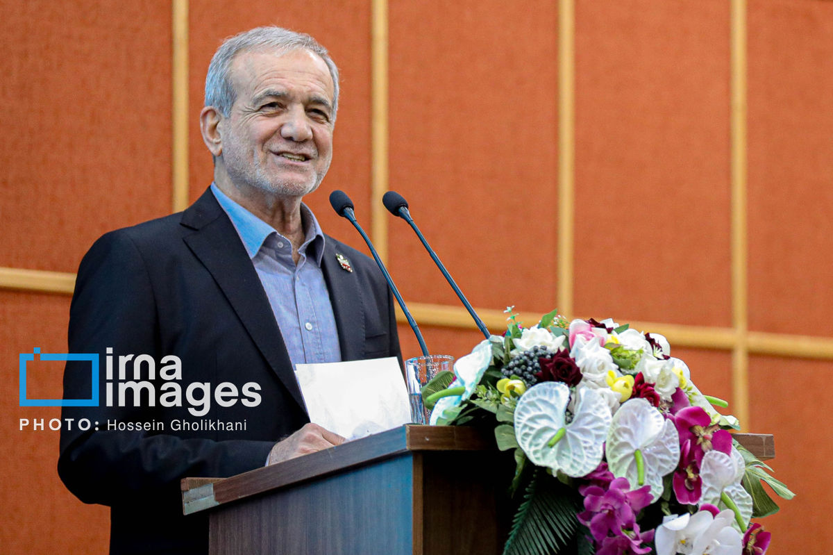 پزشکیان: خودمان باید شهر و جامعه‌‌مان را بسازیم؛ منتظر پول دولت نباشیم