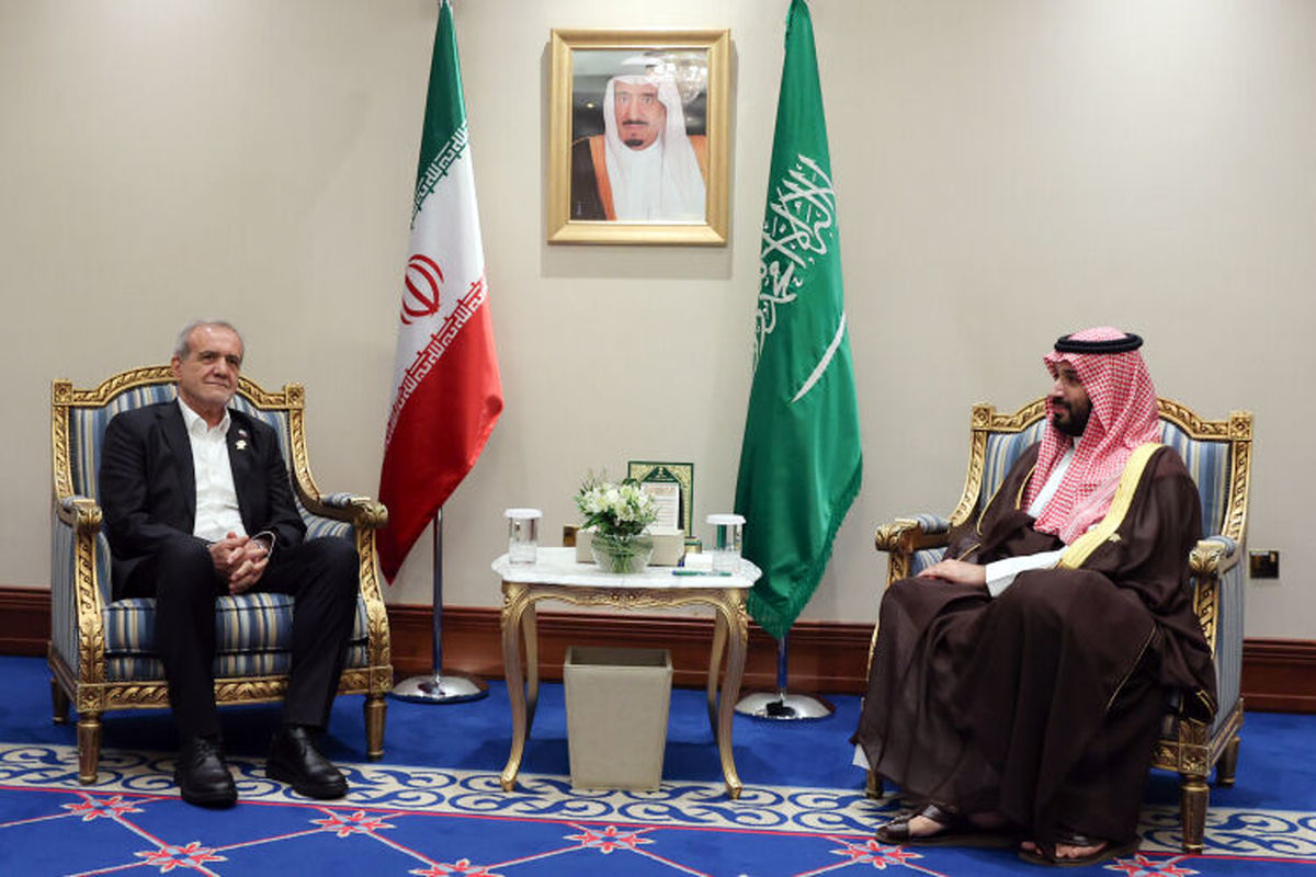 پزشکیان: عربستان می‌تواند نقش مهمی در مسیر وحدت کشورهای اسلامی ایفا کند