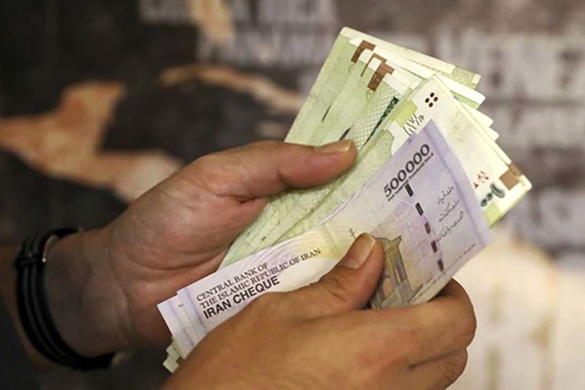 واریز 4 میلیون و ۴۱۰ هزار تومان برای مستمری بگیران خانوار 5 نفره تصویب شد | خبر خوش افزایش واریزی جدید در سال 1404