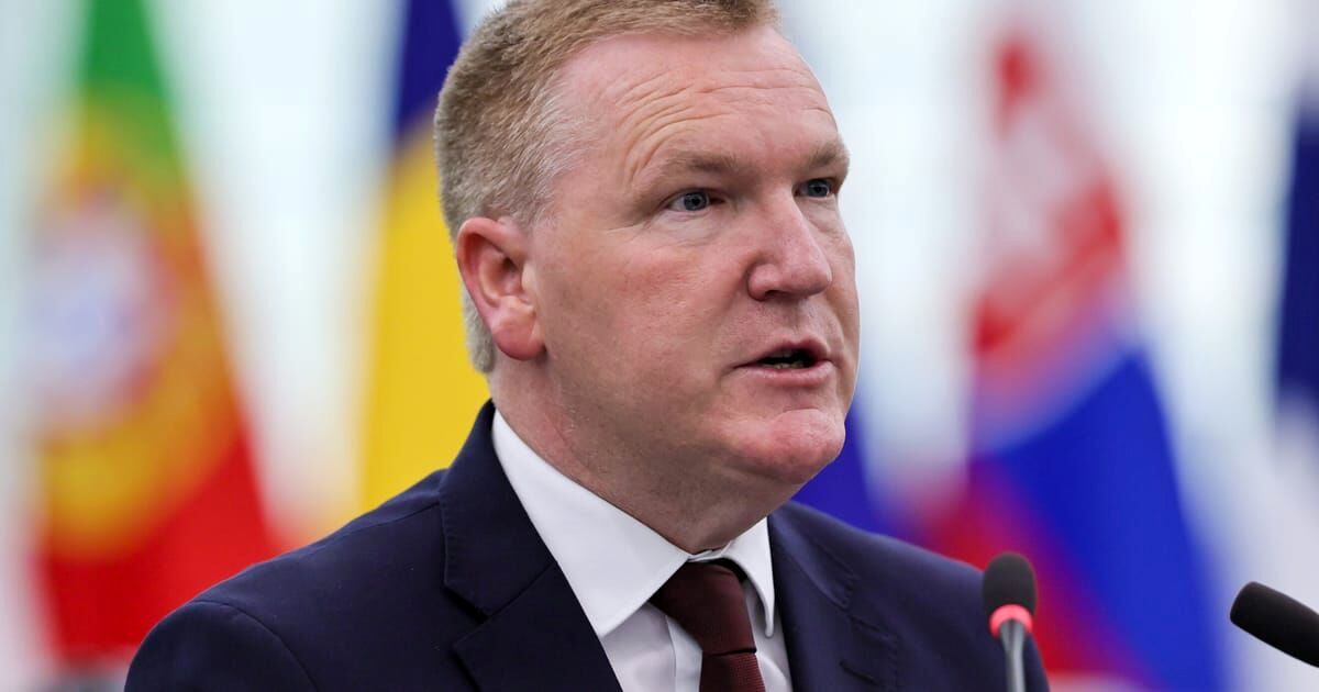 هشدار اتحادیه اروپا به ترامپ: نمی‌توانید پوتین را عفو کنید