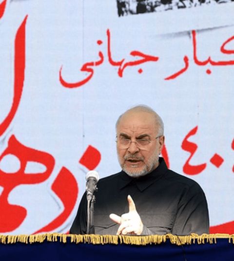 قالیباف: اساس کار ما از ابتدا استکبارستیزی بود/ ۱۳ آبان نماد سلطه‌ناپذیری ملت ایران در برابر استکبار/استقلال ایران را تحت هیچ شرایطی معامله نخواهیم کرد