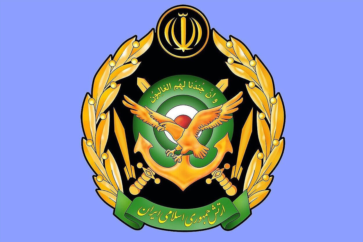 شلیک اخطار نیروی دریایی ارتش به ناوشکن‌های آمریکایی