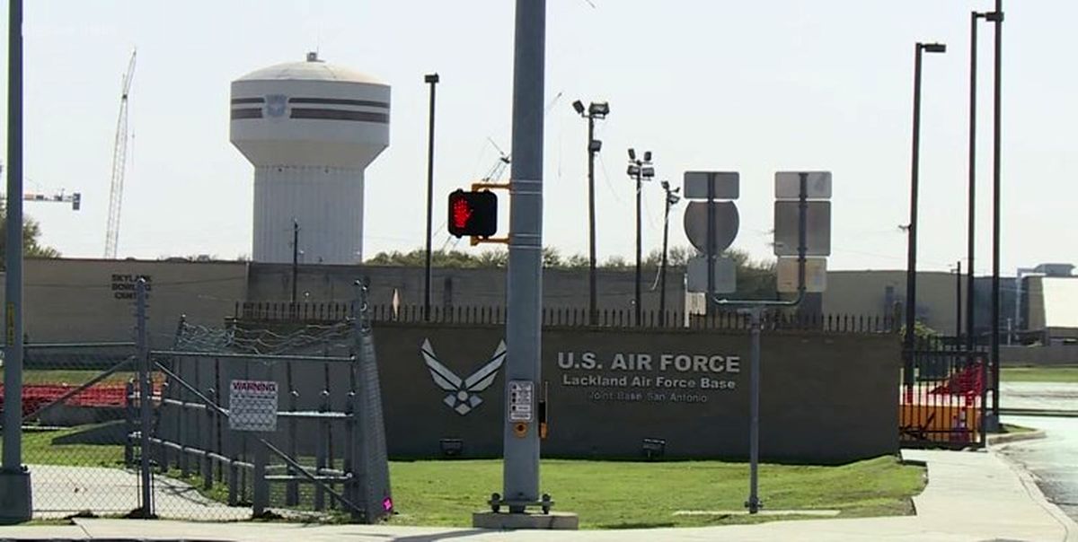 تیراندازی در پایگاه نیروی هوایی ارتش در تگزاس