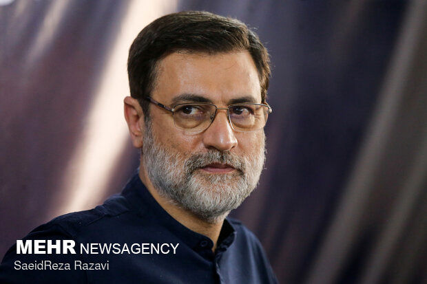 قاضی‌زاده انصراف می‌دهد؟