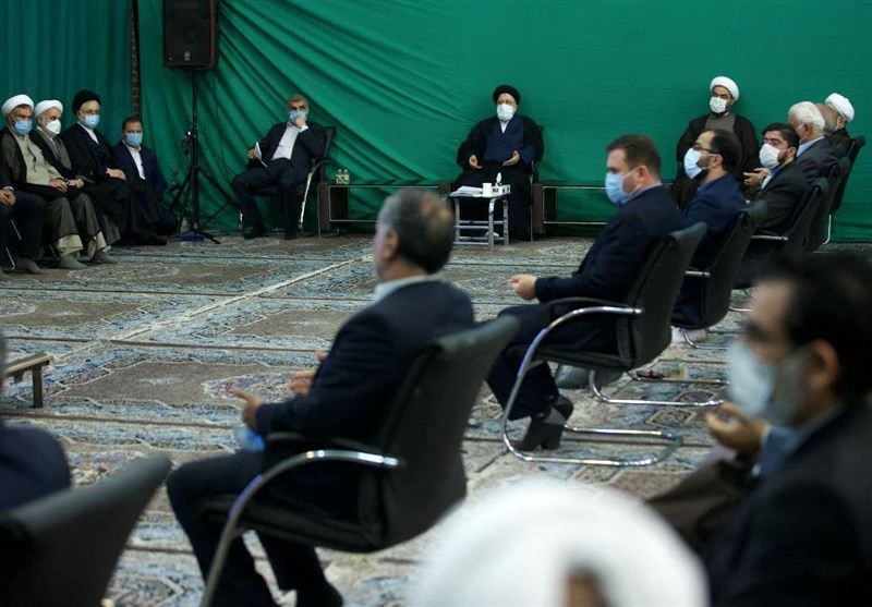 رئیسی: مردم خواهان تغییر وضعیت معیشت هستند