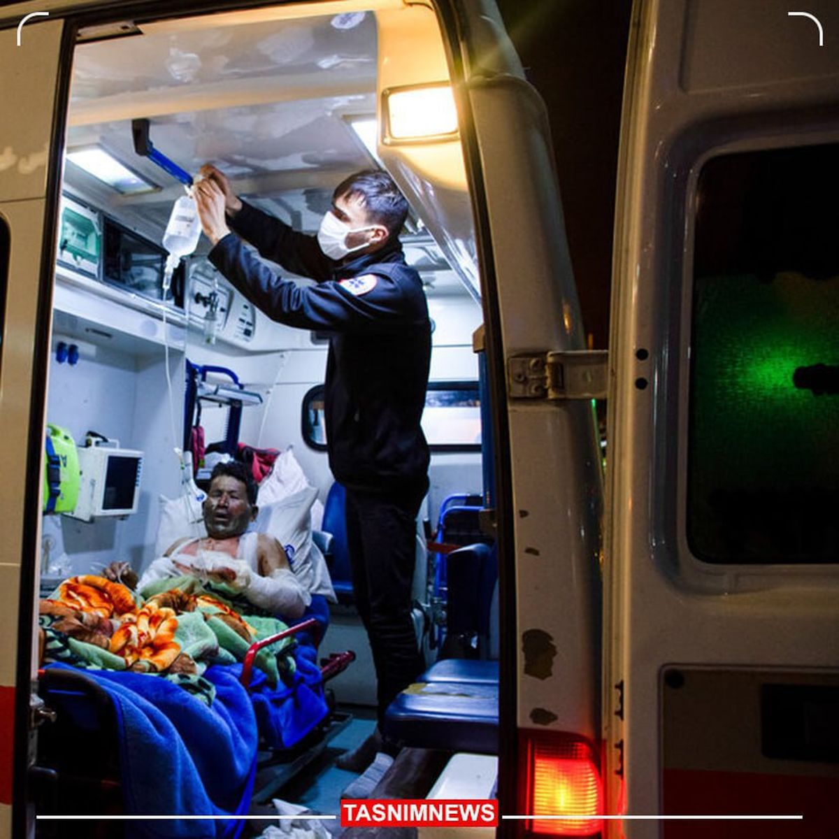 حمله با موادمحترقه به آمبولانس حامل بیمار در تهران