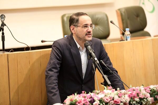 نگاهداری:  لوکوموتیو انقلاب براساس عقلانیت انقلابی حرکت می‌کند