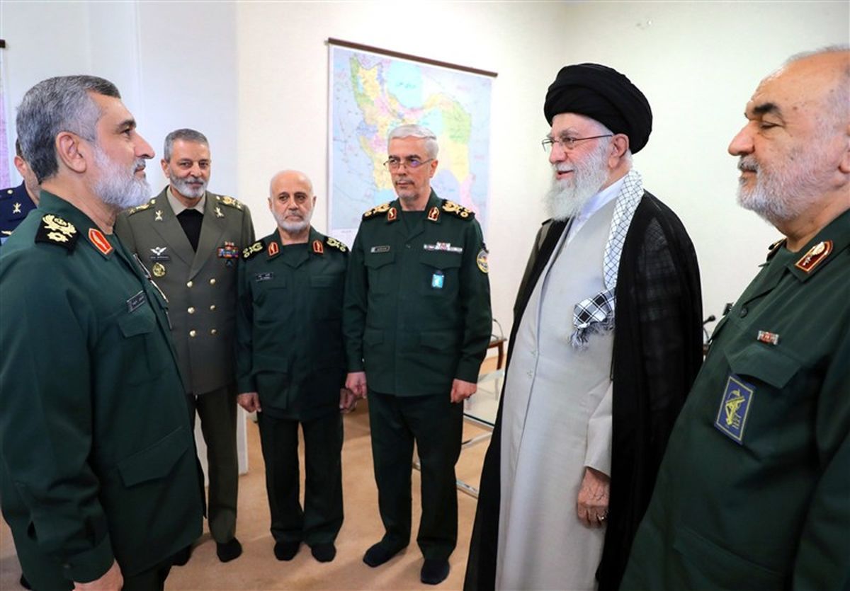 وصیتهای شهید حاجیزاده درباره امام خامنهای