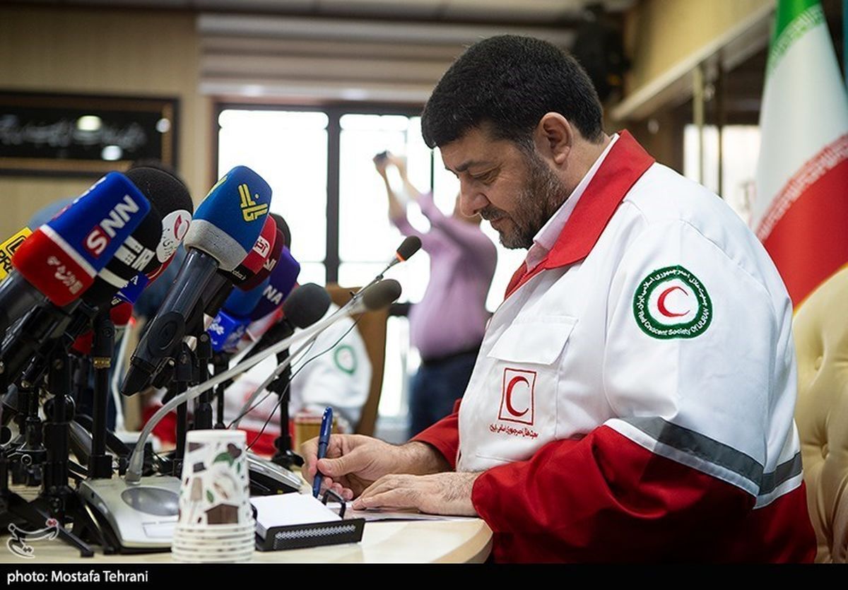 عزل 3 مدیر هلال‌احمر پس از استفاده از بالگرد در ورزشگاه خرم‌آباد