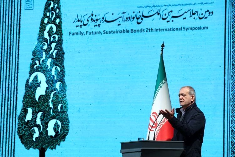 پزشکیان: با تهدید و امرونهی نمی‌توان جامعه را تغییر داد