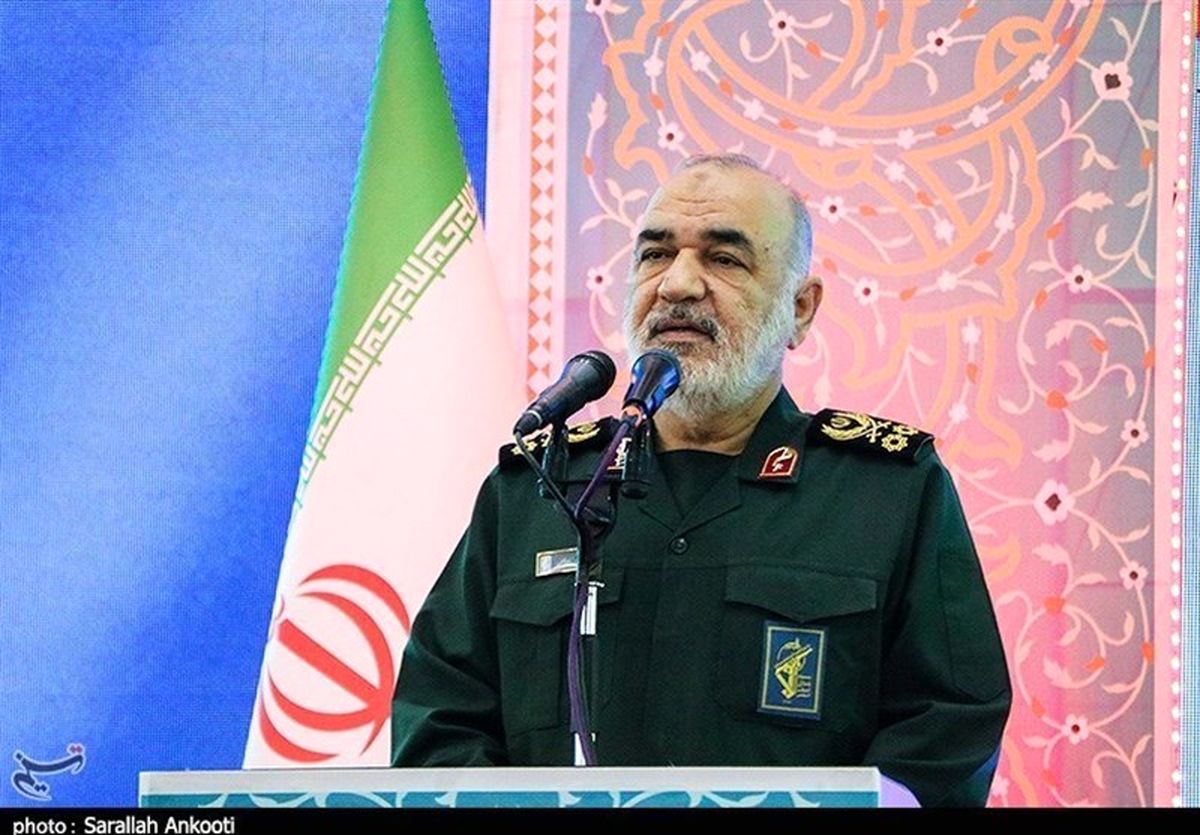سردار سلامی: دشمنان ما به فروپاشی نزدیکند