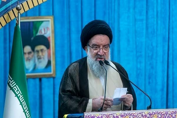 واکنش خطیب نماز جمعه تهران به ادعای دوستی ترامپ با ملت ایران