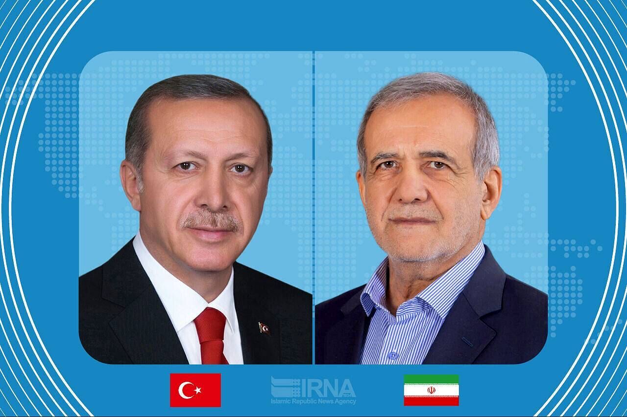 اردوغان در گفت‌وگو با پزشکیان: ترکیه آماده کمک به کاهش تنش های منطقه است