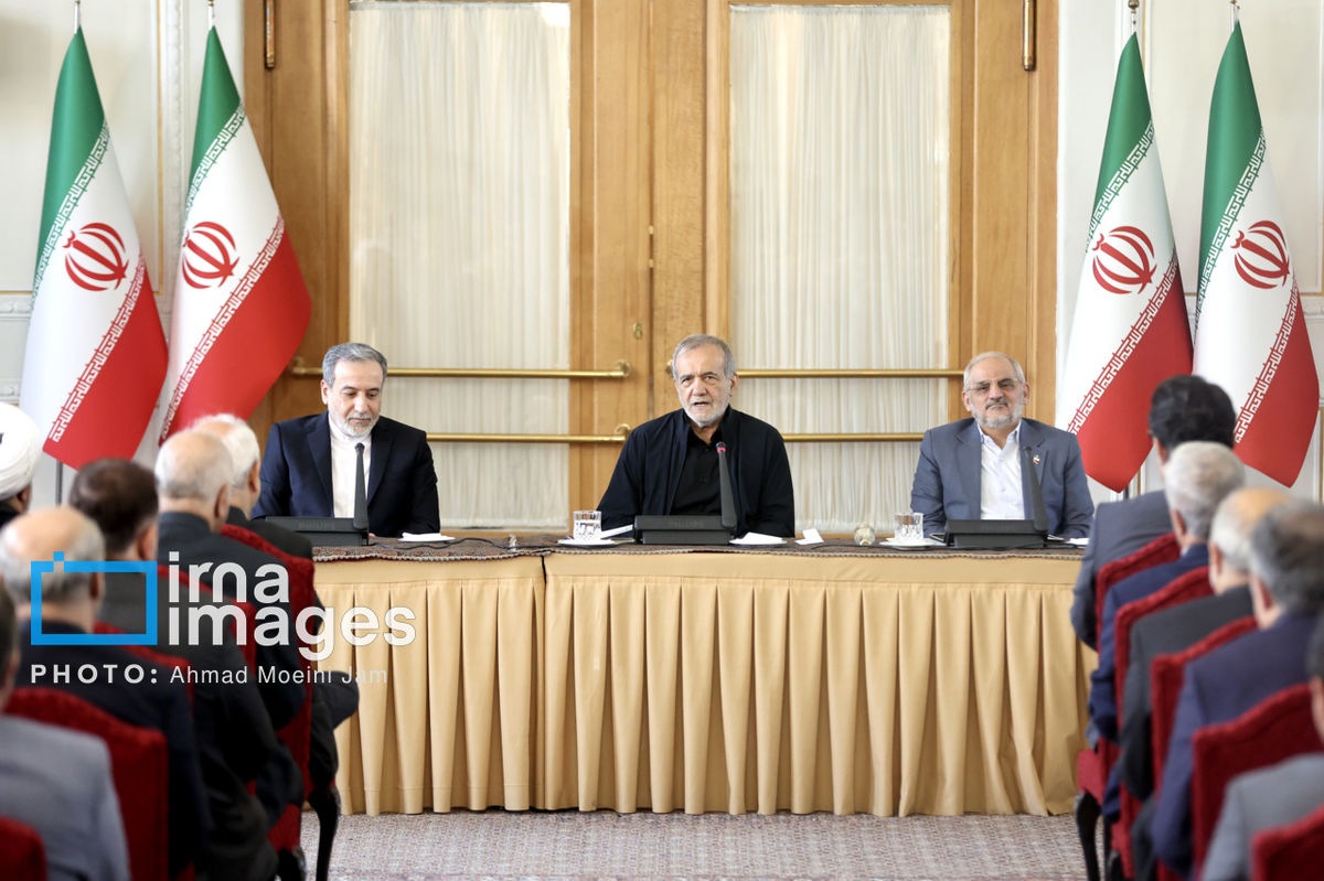 پزشکیان: روابط منطقهای و جهانی توسعه مییابد