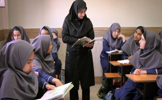 واریزی ۱۲.۵ میلیون به حقوق معلمان | معلمان حق‌التدریس سورپرایز شدند