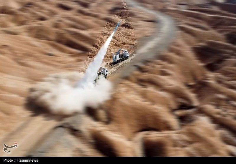 ماجرا و تصاویر اصابت موشک به ورودی و خروجی شهر موشکی سپاه