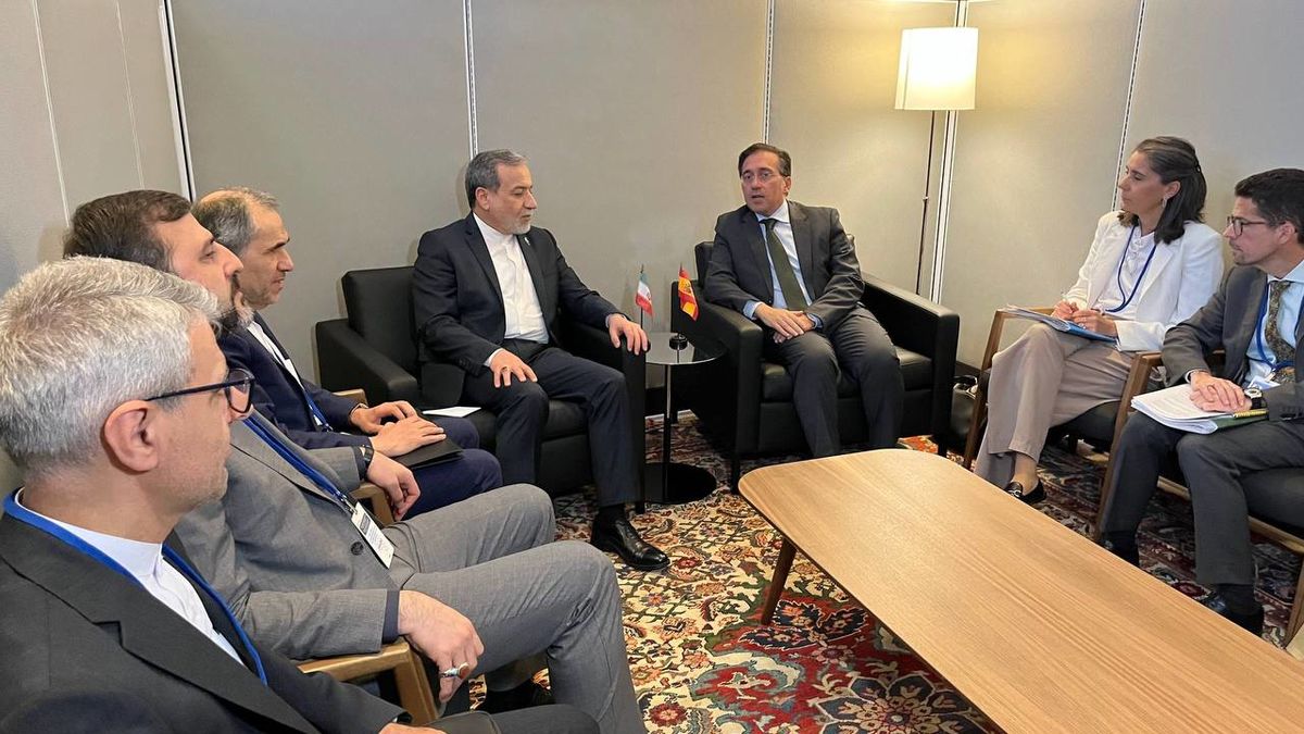 دیدار و گفتگوی سید عباس عراقچی و خوسه مانوئل آلبارز 