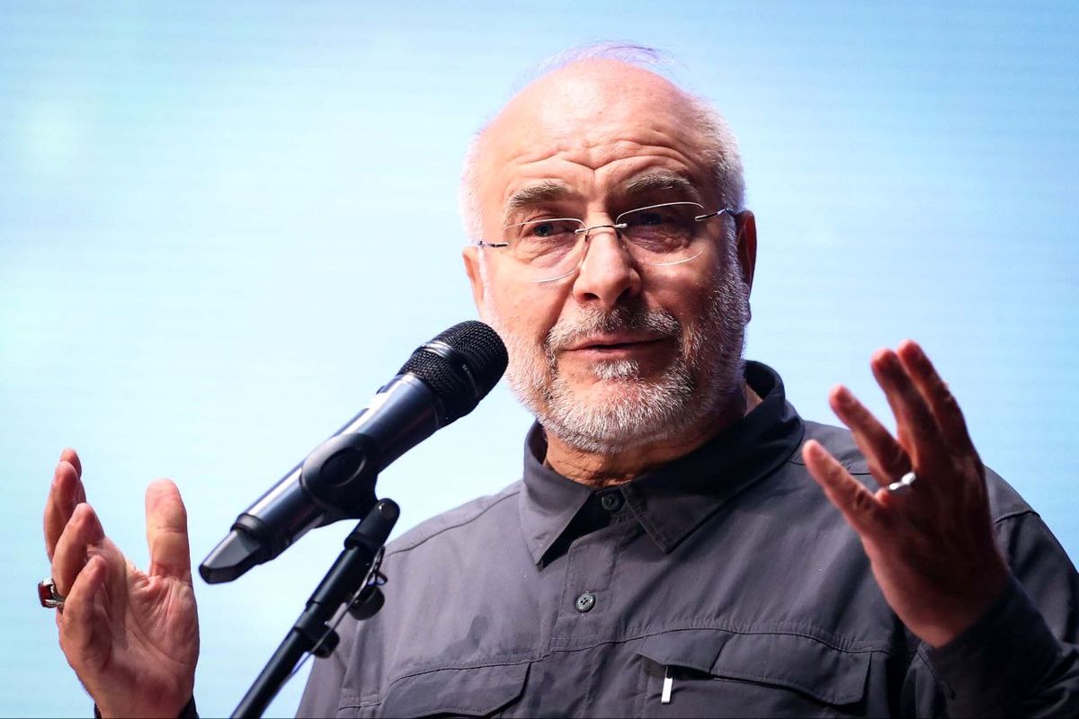 قالیباف: رهبر انقلاب مانند سال ۵۹ در قرارگاه فرماندهی جنگ حضور داشتند