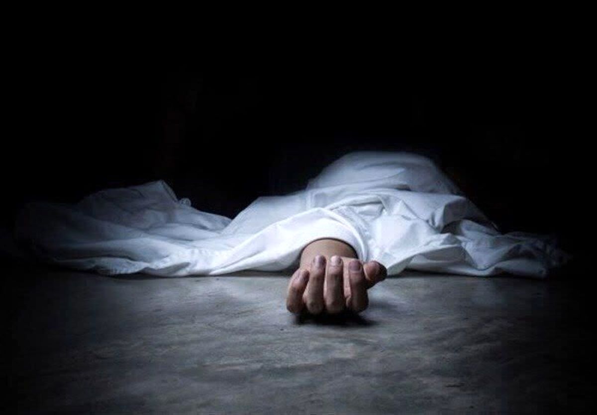 خودسوزی معلم جلوی دادگستری اصفهان