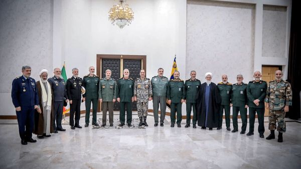 تأکید فرماندهان ارتش و سپاه بر وحدت نیروهای مسلح و مقابله با دشمن